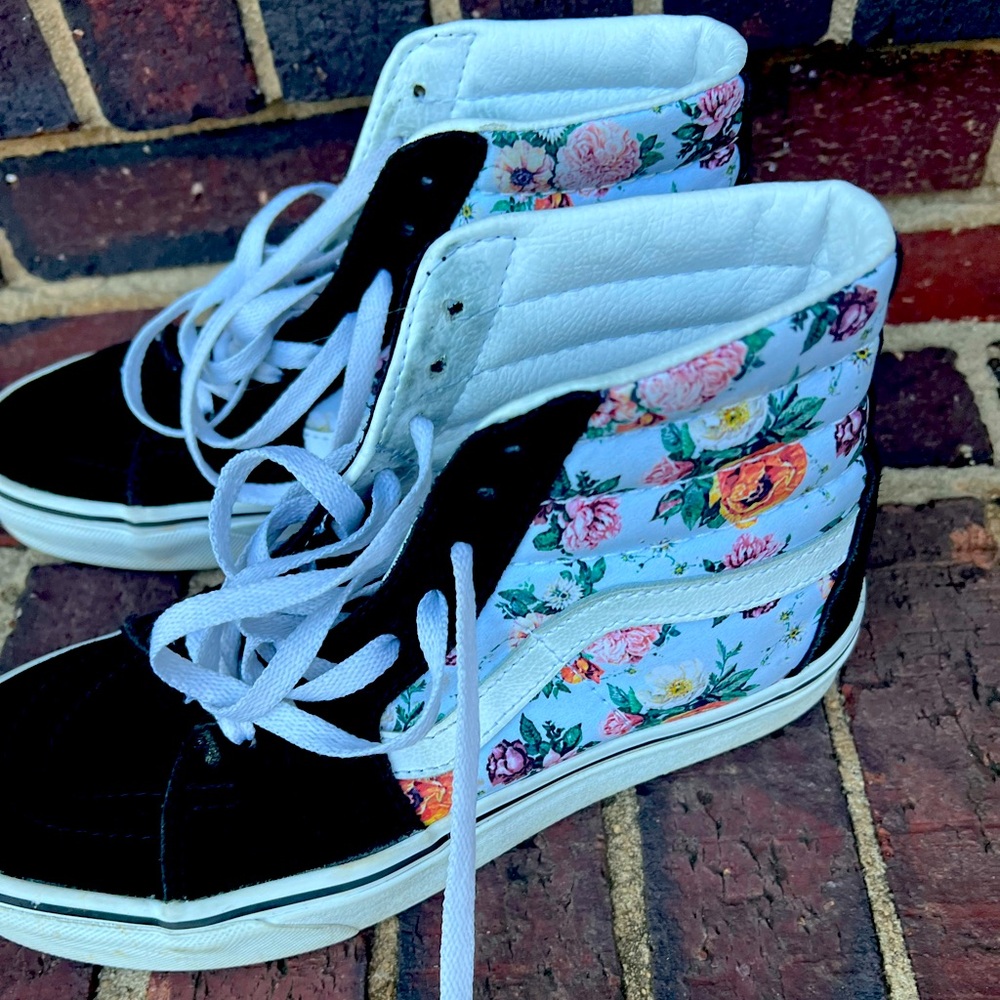 Women’s high top floral Vans